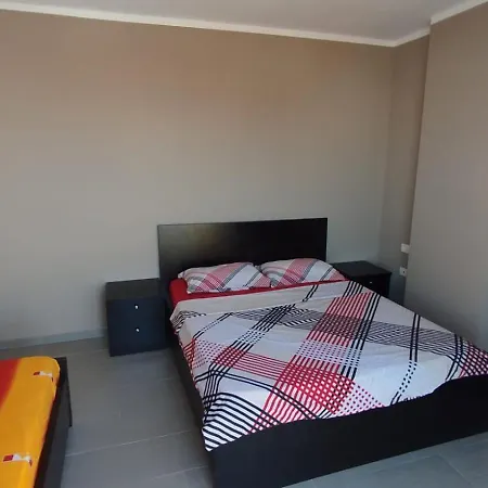 Maksimilian Apartment