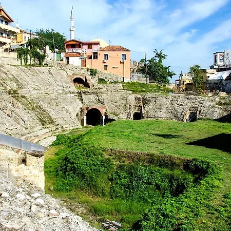 Maksimilian 아파트 Durrës