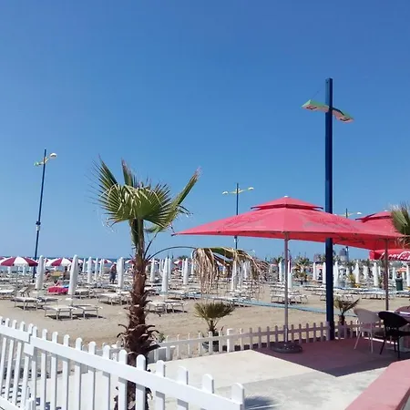 Maksimilian Apartment Durres