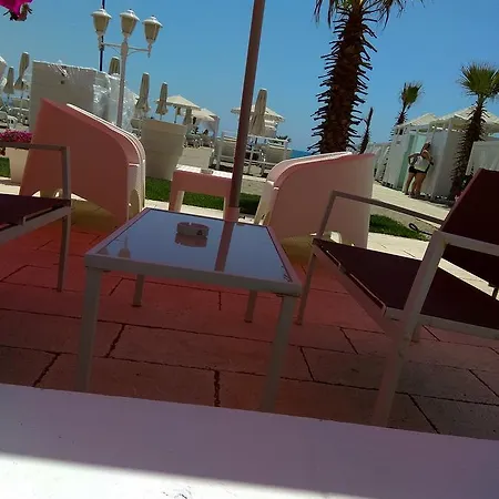 Maksimilian * Durres