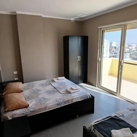 Maksimilian Apartamento Durrës