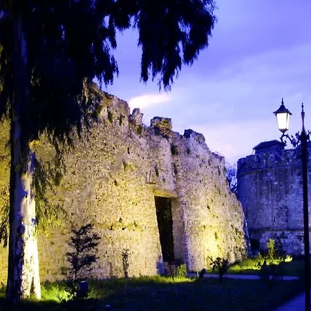 Maksimilian Apartamento